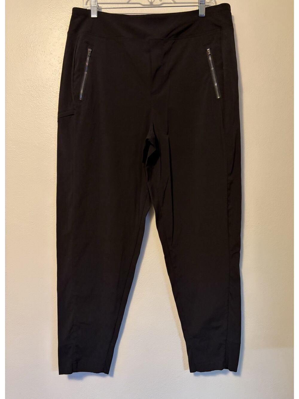 Athleta Trekkie North High Rise Jogger Pants Women’s Size 14 Black Pockets
